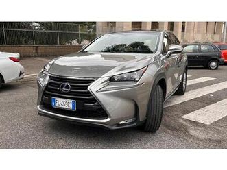 lexus nx hybrid 4wd icon del 2017 usata a roma