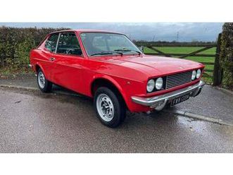 1974 fiat 128 rouge manuel, 4 vitesses conduite à gauche...