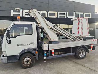 nissan cabstar 3.0 td c/ plataforma elevatoria