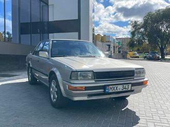 nissan bluebird an. 1987