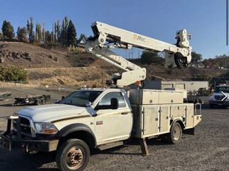 2011 dodge ram 5500 service truck, 6.7l 45’ bucket truck w/jib