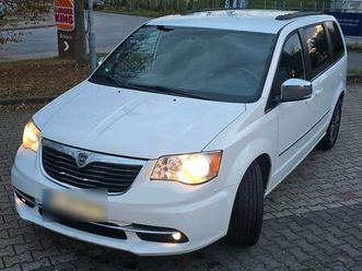 lancia voyager 2015 - top gepflegt, 7-sitzer