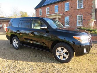 toyota land cruiser amazon ax g 4.6 v8 petrol 8 seater