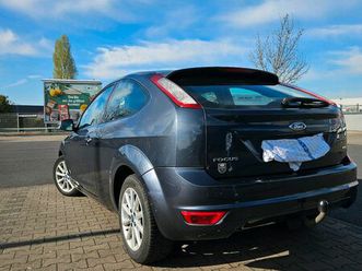 hallo hier steht ein schöer wagen zu verkaufen