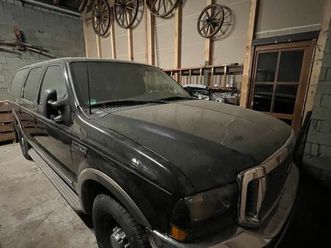 ford excursion 5.4 v8 rwd limited