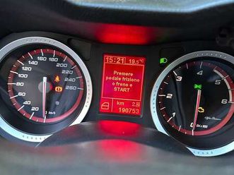 sw 2.0 jtdm distinctive 136cv