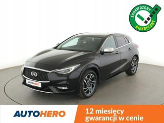 infiniti q30 luxe automat panorama kamera360 navi