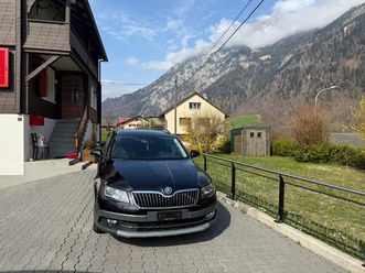 superb combi 1.8 tsi elegance 4x4