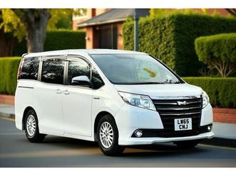 2015 toyota voxy 1.8 hybrid