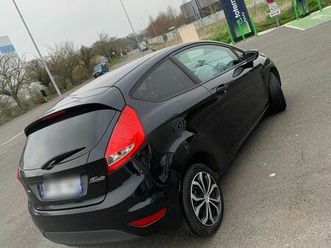 ford fiesta commerciale