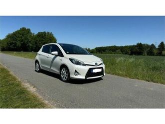 toyta yaris hybrid