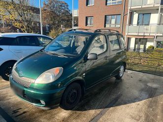 privat im auftrag toyota yaris verso