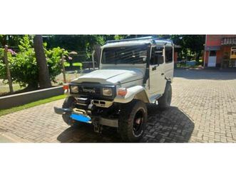 toyota bandeirante capota curta 1993 placa preta