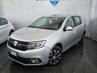 sandero 1.0 benzina neopatentati