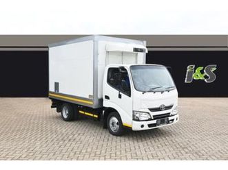 2017 toyota dyna fridge body