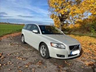volvo v50 d4 momentum momentum