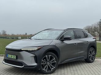 toyota bz4x executive / rendszeresen karbantartott / szép állapot / magasan felszerelt