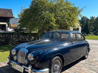 jaguar daimler v8 250 saloon *oldtimer*