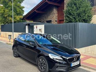 volvo v40 cross country 2.0 t3 plus