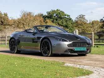 2018 aston martin v12 vantage amr roadster