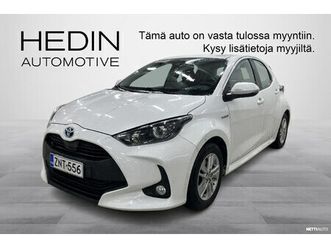 1,5 hybrid active// moottori- ja sisätilalämmitin/ mukautuva vakionop.säädin/ peruutuskamera