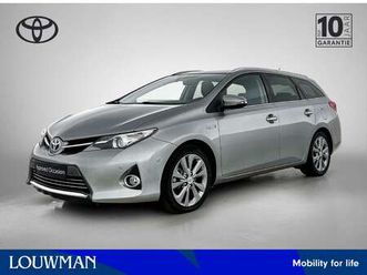 touring sports 1.8 hybrid executive limited | pano