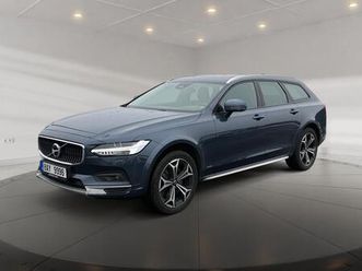 volvo v90 cross country b5 awd at pano