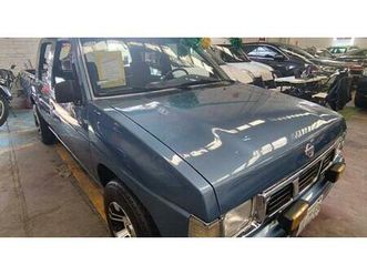 nissan nissan estacas