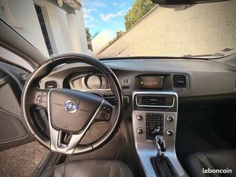 volvo v60 cc d4 awd 2.4l