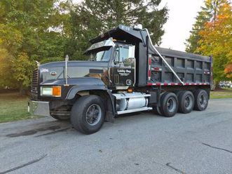 95 mack cl700 elite tri-axle dump truck