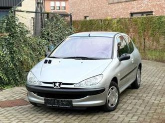 ② peugeot 206 1.1i - 050000 km - 2003 - 3 portes - clima — peugeot — 2ememain