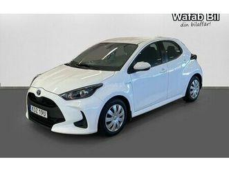 toyota yaris hybrid active