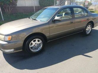 infiniti i30...113 kmil..i30 smog.....