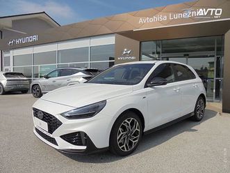 hyundai i30 1.5 mpi 96 premium°n-line°winter°rg°°black friday°