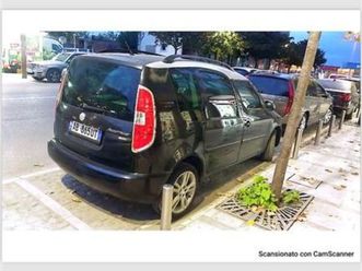 skoda roomster