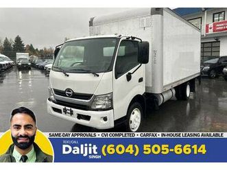 2018 hino 195 18' dry box + electronic side door + tuck liftgate