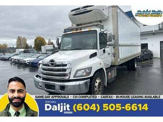 2019 hino 338 26' reefer + liftgate *safety inspected!