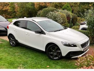 2.0 t5 lux nav hatchback 5dr petrol auto awd euro 6 (start/stop) (245 ps)