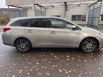 toyota auris touring sport 1.8 hybrid