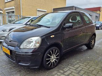toyota yaris - 1.0 vvt-i terra