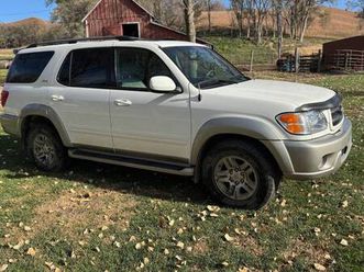 2004 toyota sequoia 4x4, white sr5, 4.7l v8 - nice!