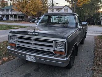 1988 dodge d100 pickup - long box