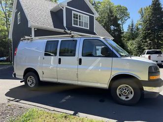 2018 gmc savana 2500 cargo