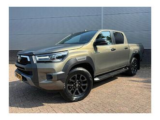 2.8 d-4d double cab invincible