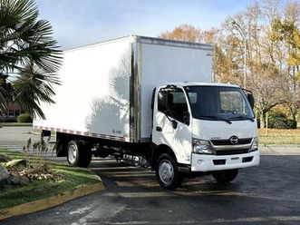 used 2018 hino 195 20-foot cube van
