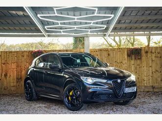2.9 v6 bi-turbo quadrifoglio auto q4 awd euro 6 (start/stop) 5dr