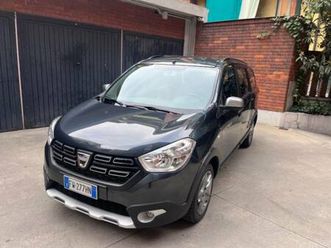 lodgy stepway 1.6 110cv gpl 5 posti