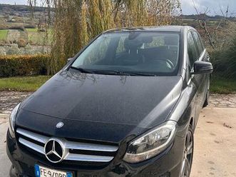 mercedes classe b 180d automatic sport - col. nero