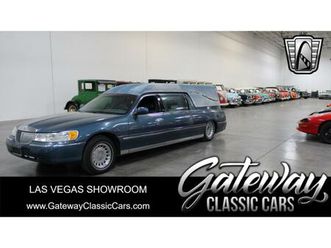 2001 lincoln town car for sale