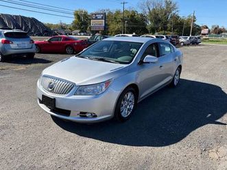 12 buick lacrosse sedan 1-own 84k very sharp silver
